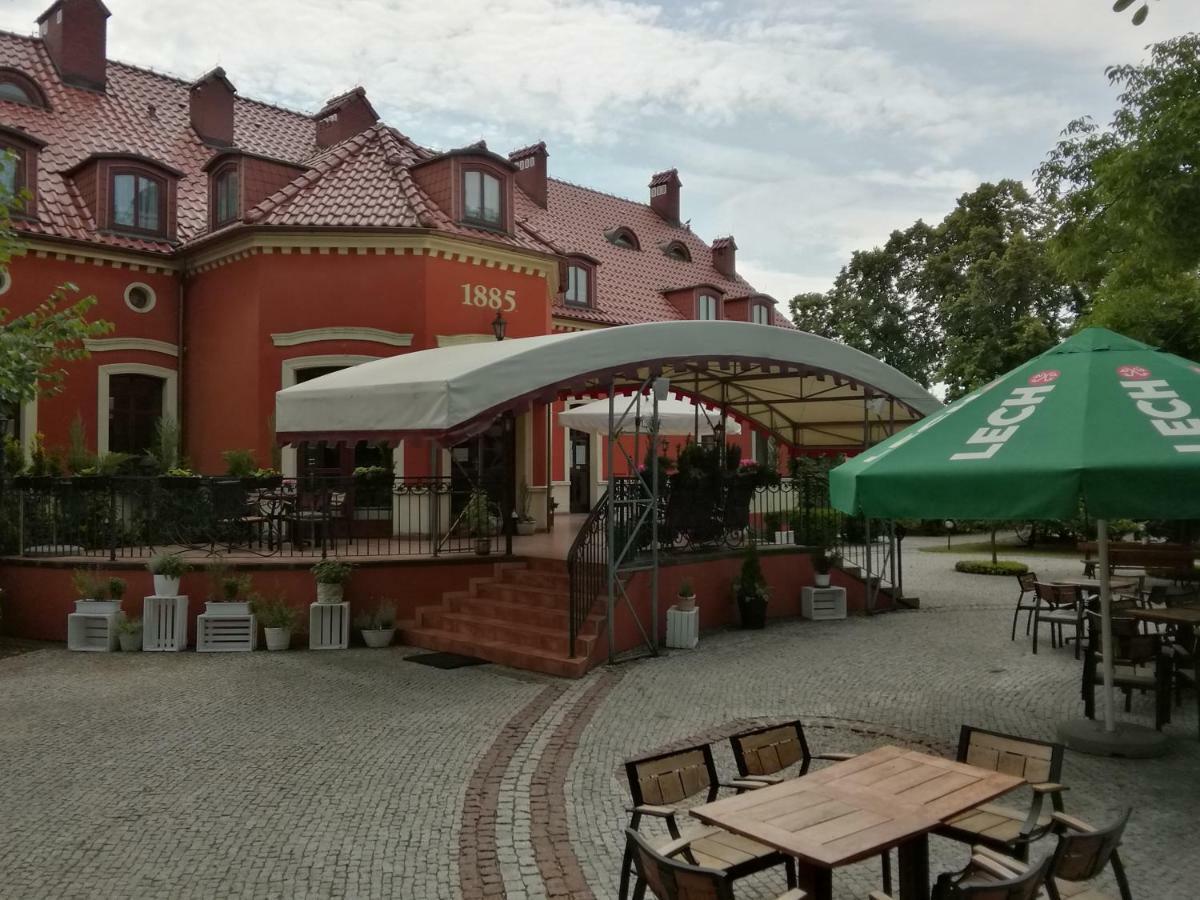 Dworek 1885 Ostrzeszów Exterior foto